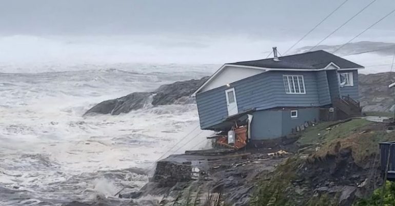 Pamje apokaliptike në Kanada, banesat përfundojnë në det pas uraganit ‘Fiona’