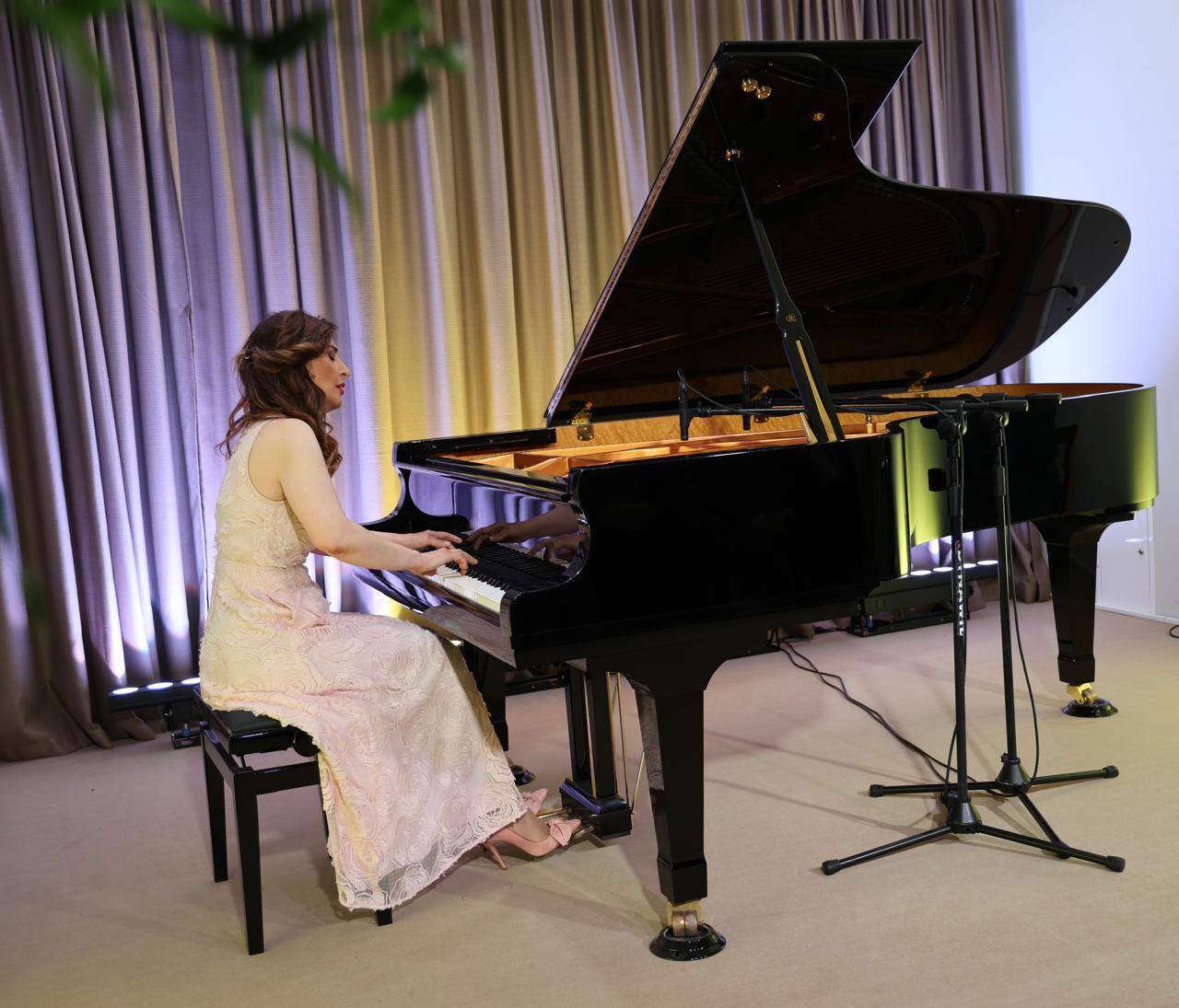Pianistja e njohur kosovare Lule Elezi, mban koncert recital në vendlindjen e Shopenit