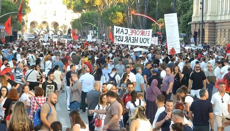 123 Akademikë shqiptarë jashtë vendit solidarizohen në mbështetje të protestave qytetare